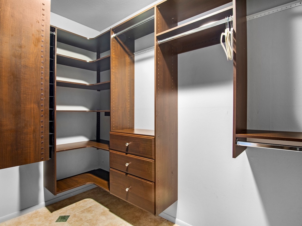 Primary Bedroom, Closet