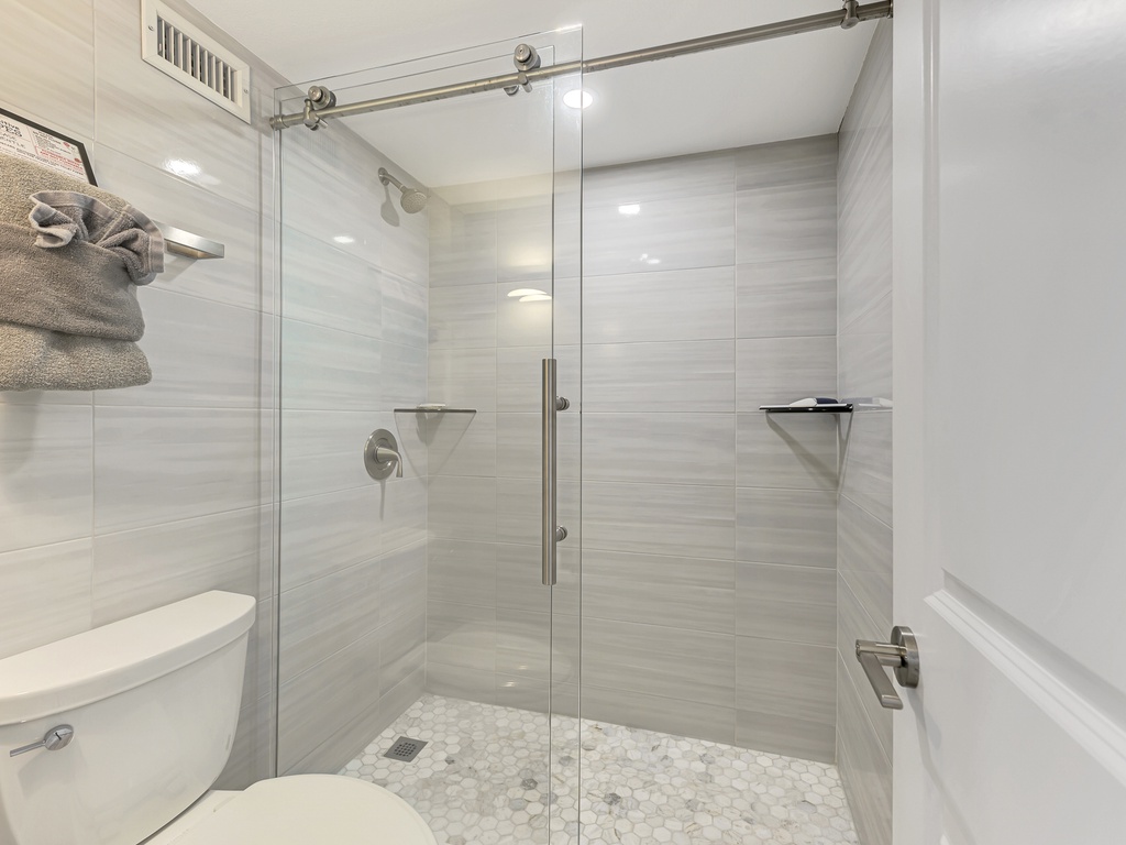 Primary Bathroom, Ensuite