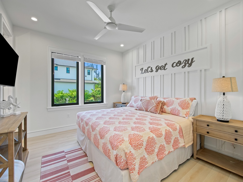 Fifth Bedroom (2nd floor): King bed