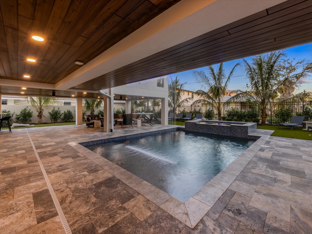 Lido Luxe Estate by Lido Key Vacations