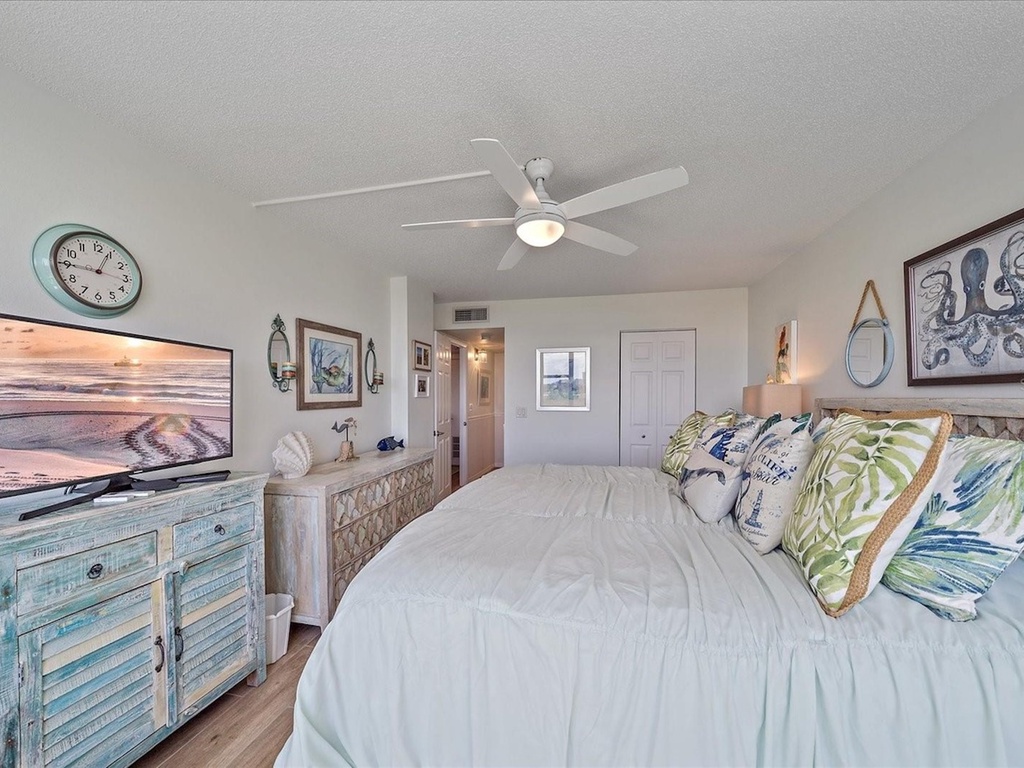 Harbor Towers Unit 603 by Tropical Sands Accommodations