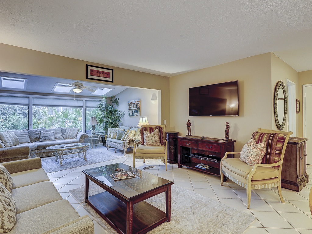 Ocean Cove 826 Photo