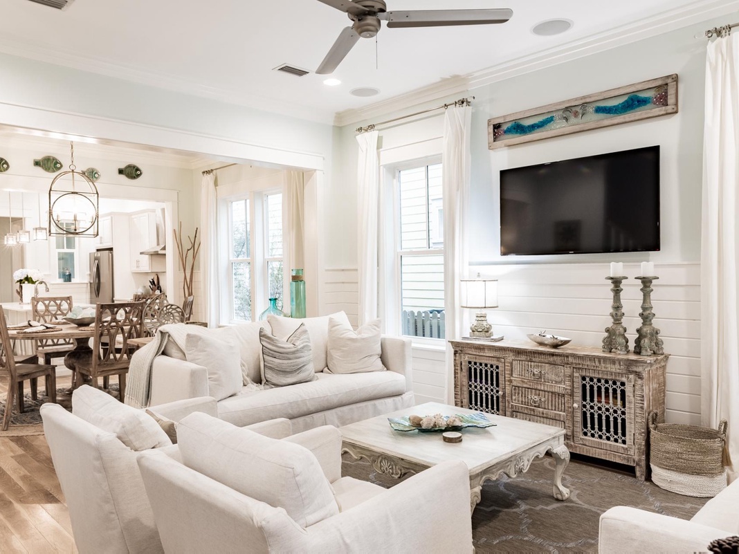 First Floor: Living Area