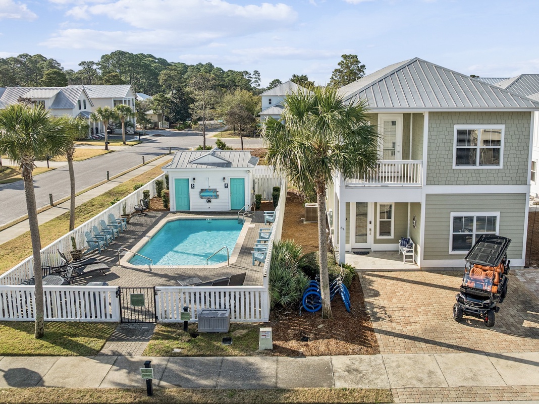 Next door to Community Pool, 6-seat Golf Car, Bikes, Close to Beach