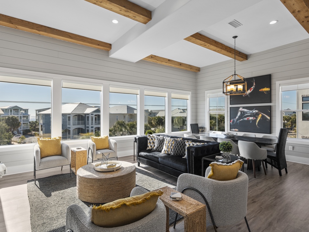  Living room 2nd floor