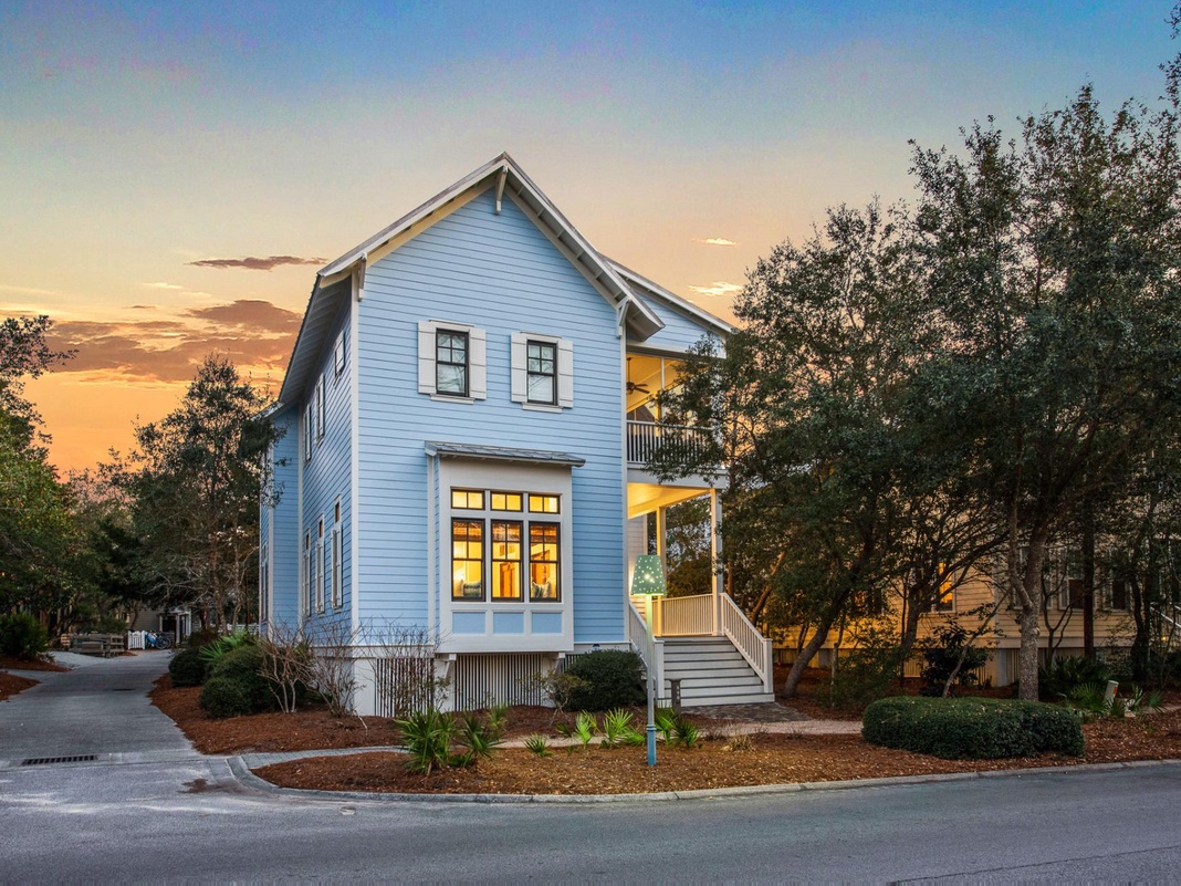 WaterColor "Seven Day Smiles" 890 Western Lake Drive