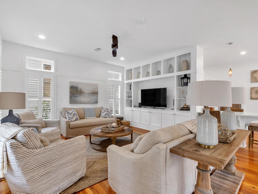 First Floor: Living Area