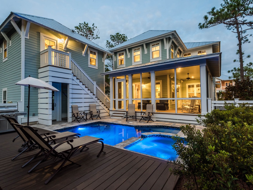 Private Pool with Sitting Spa