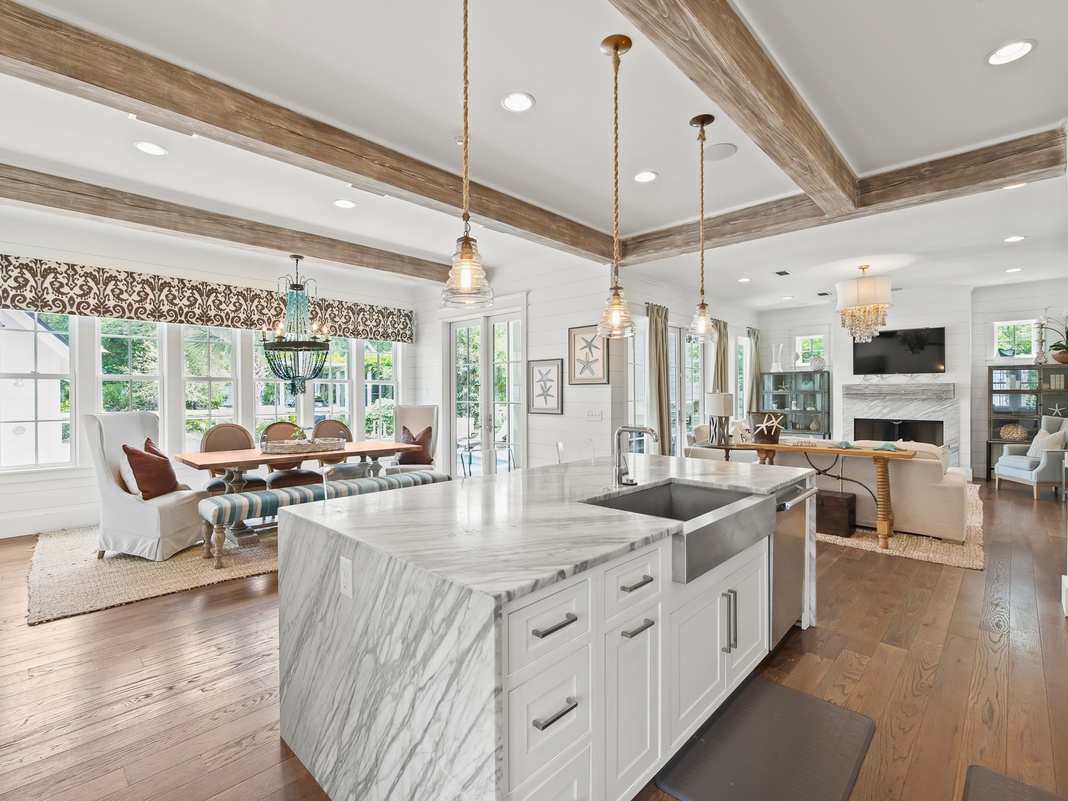 First Floor: Kitchen