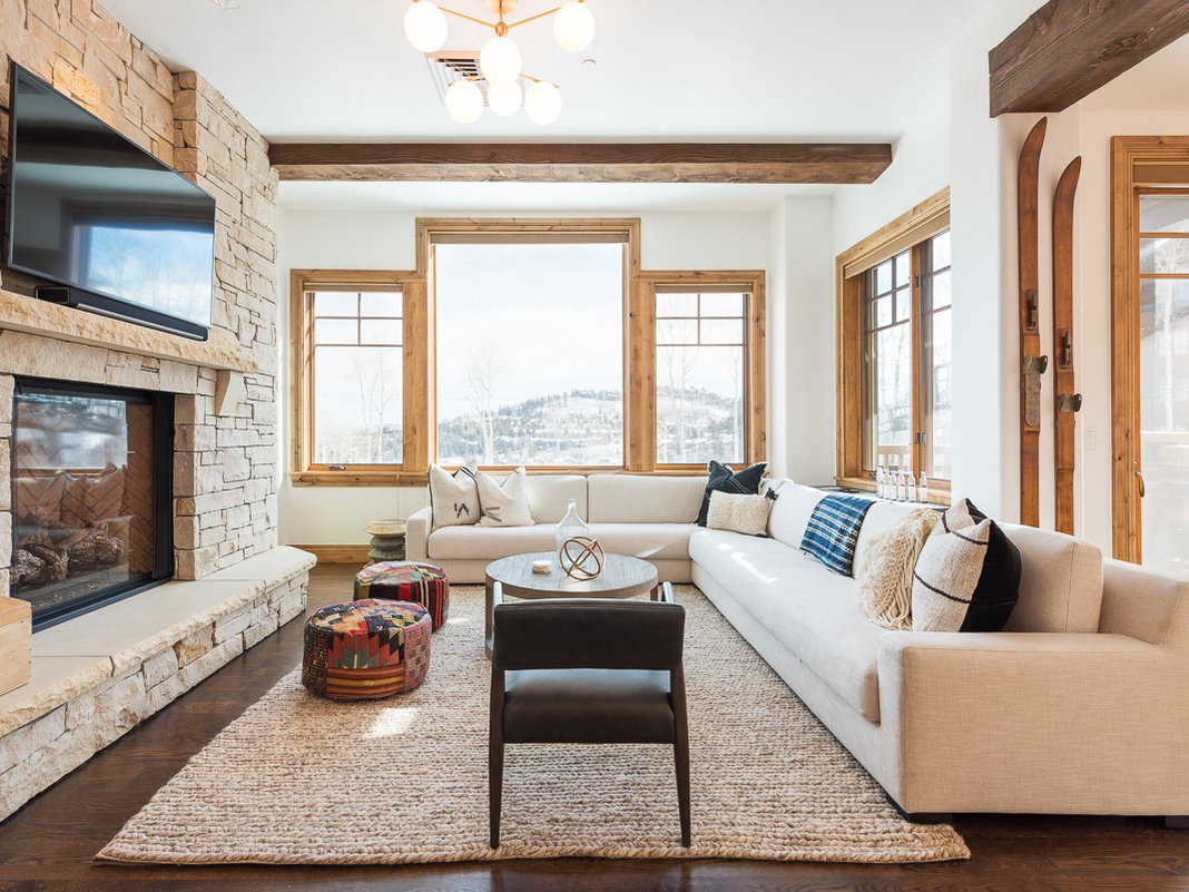  Living Room with Fireplace