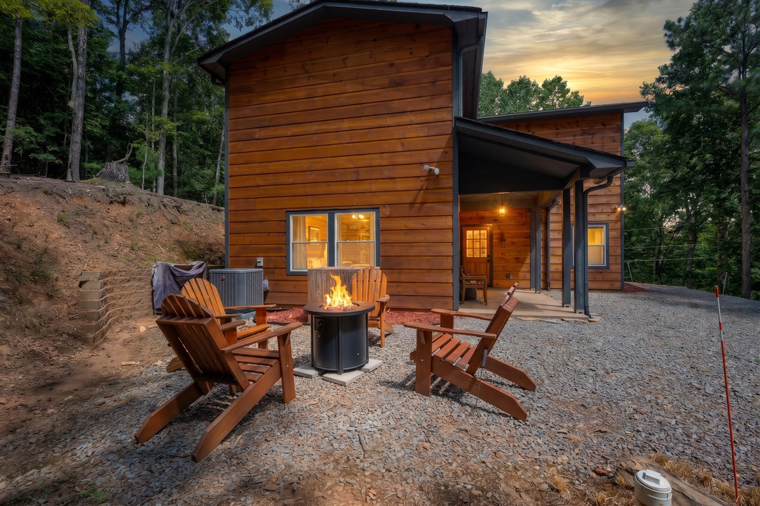 The West Nest - Firepit Area