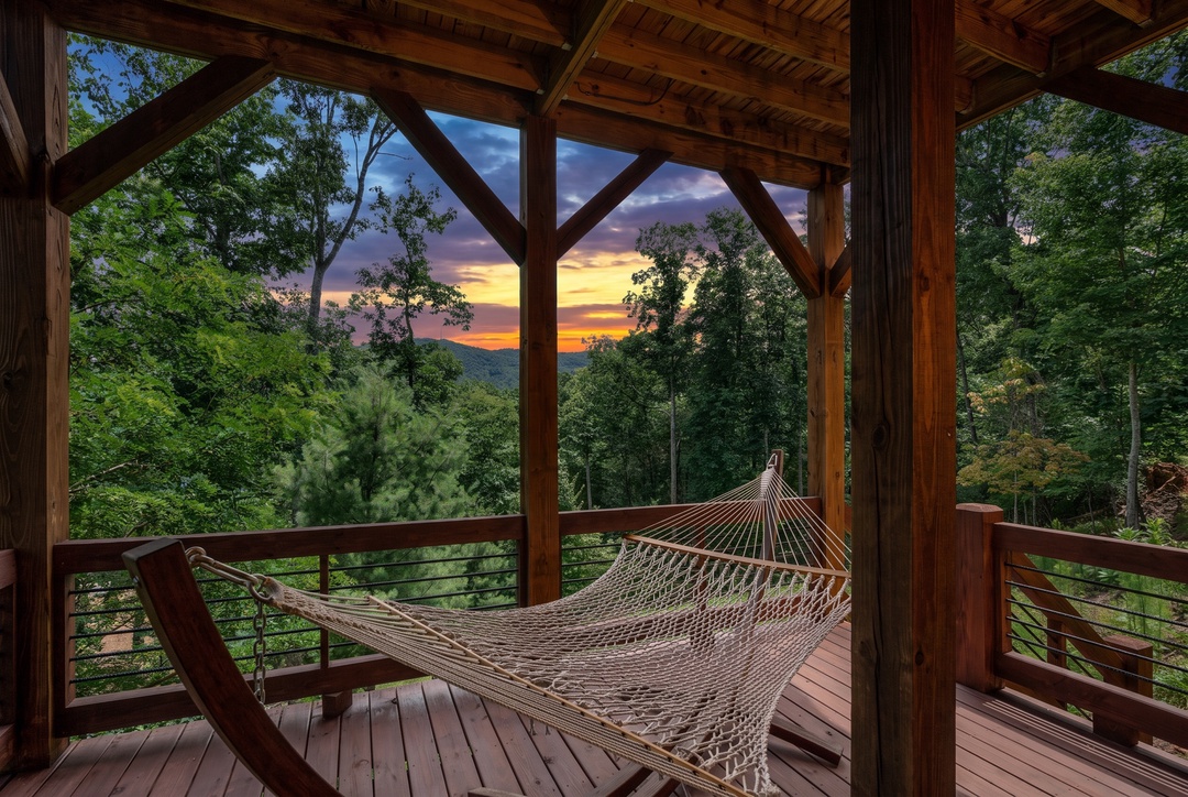 Hillcrest Vista - Lower Level Deck