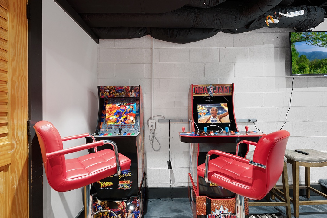 Tiny Pines - Multiple Arcade Options