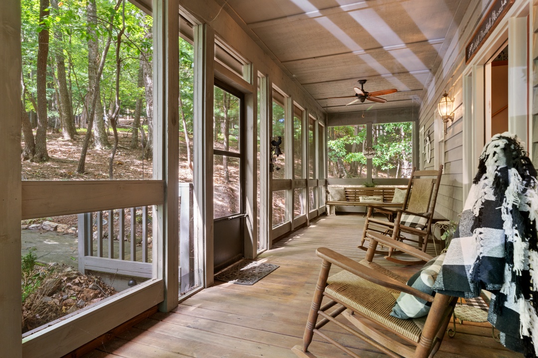 Cozy Mountain Getaway - Entry Level Screened-In Porch