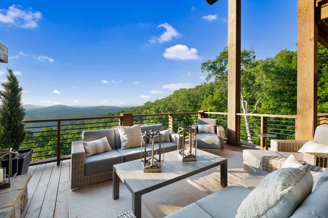 The Sanctuary: Entry Level Deck View