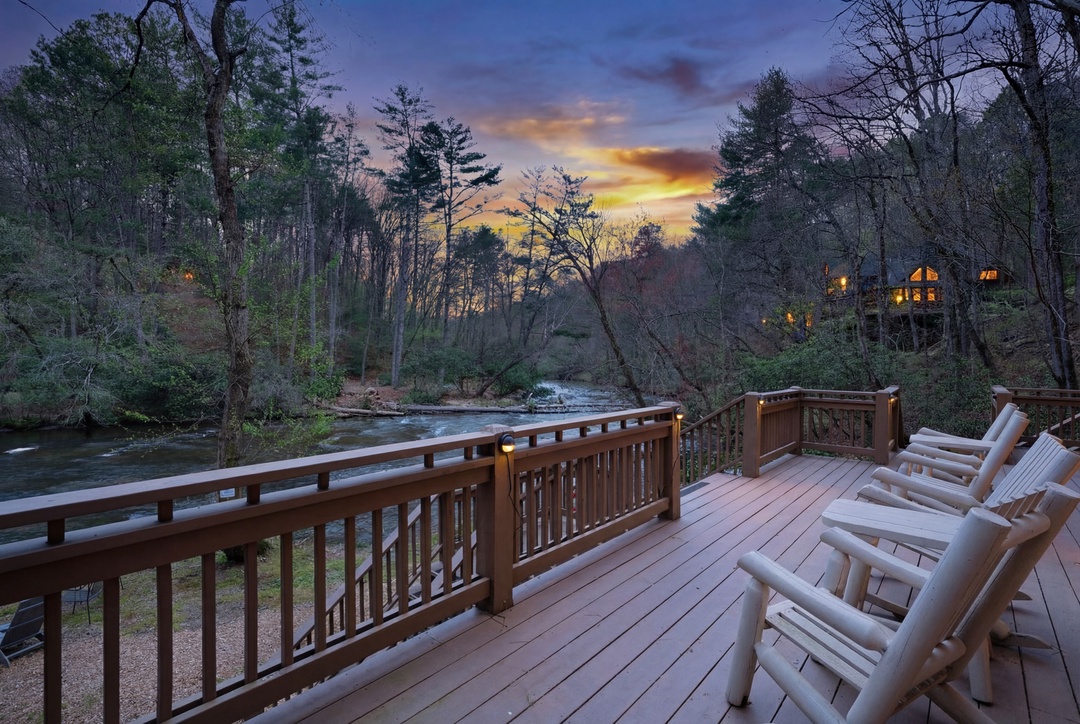 The Lodge on Cartecay - Lower Level Landing