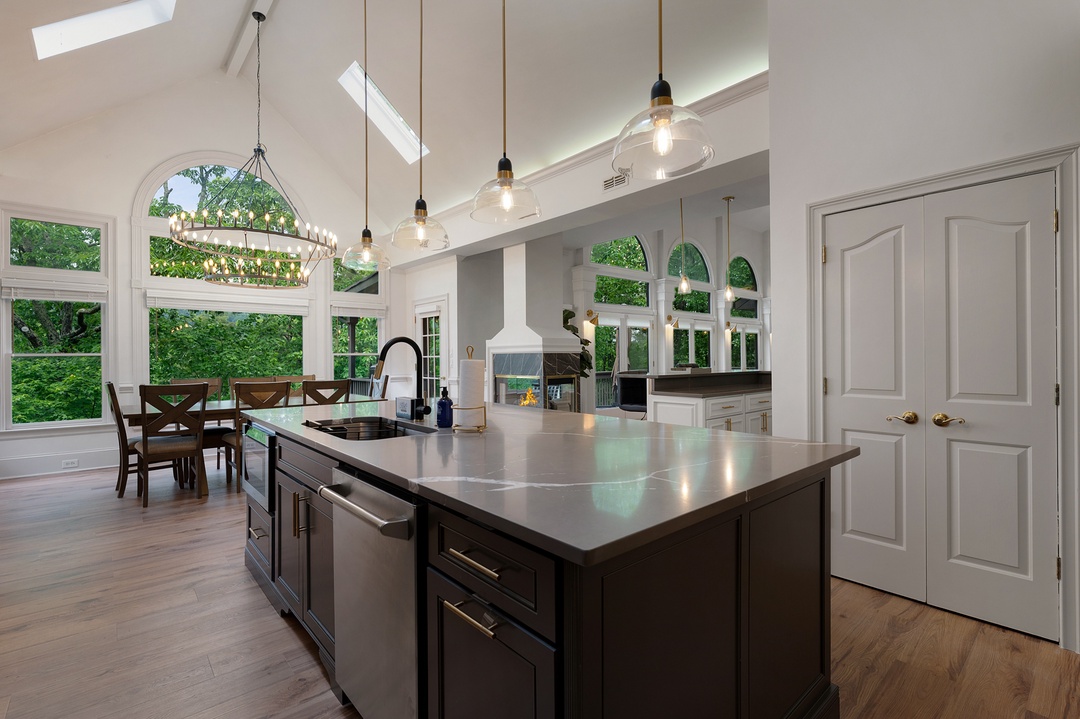 Modern Marble - Entry Level Kitchen