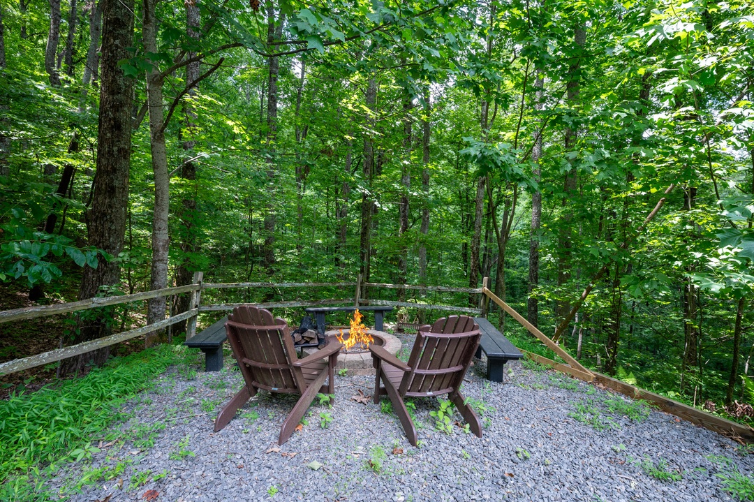 Highlands Hideaway - Firepit