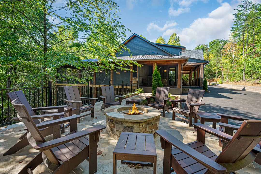 Iron Tree Lodge - Firepit