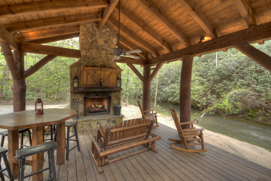 Hothouse Hideaway- Outdoor attached pavilion with a fireplace