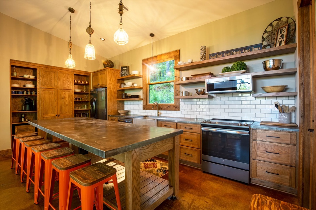 Sugar Shack Too - Main House Fully Equipped Kitchen