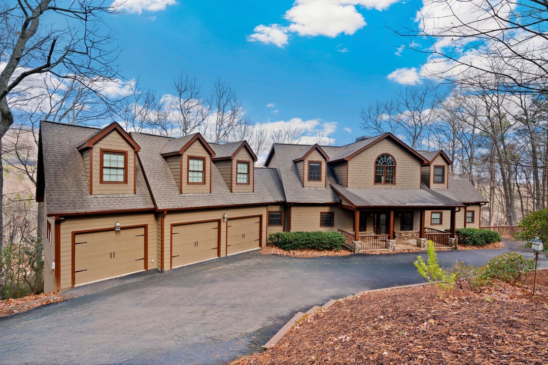 Thrush Turn Manor - Exterior with 3 Car Garage