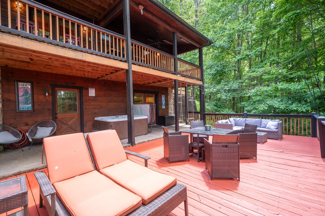 Highlands Hideaway - Outdoor Entertainment Area