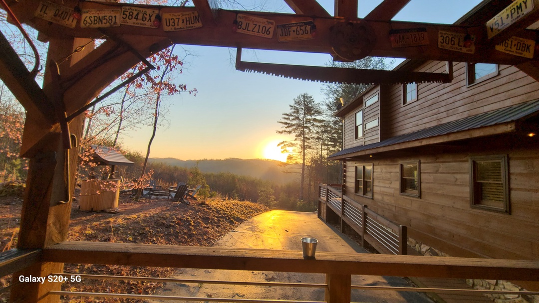 Rustic Barrel - Sunset View
