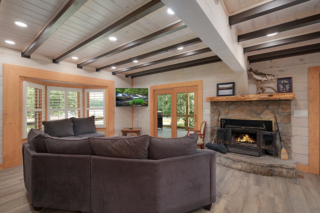 Lazy Lake Loft - Entry Level Living Room