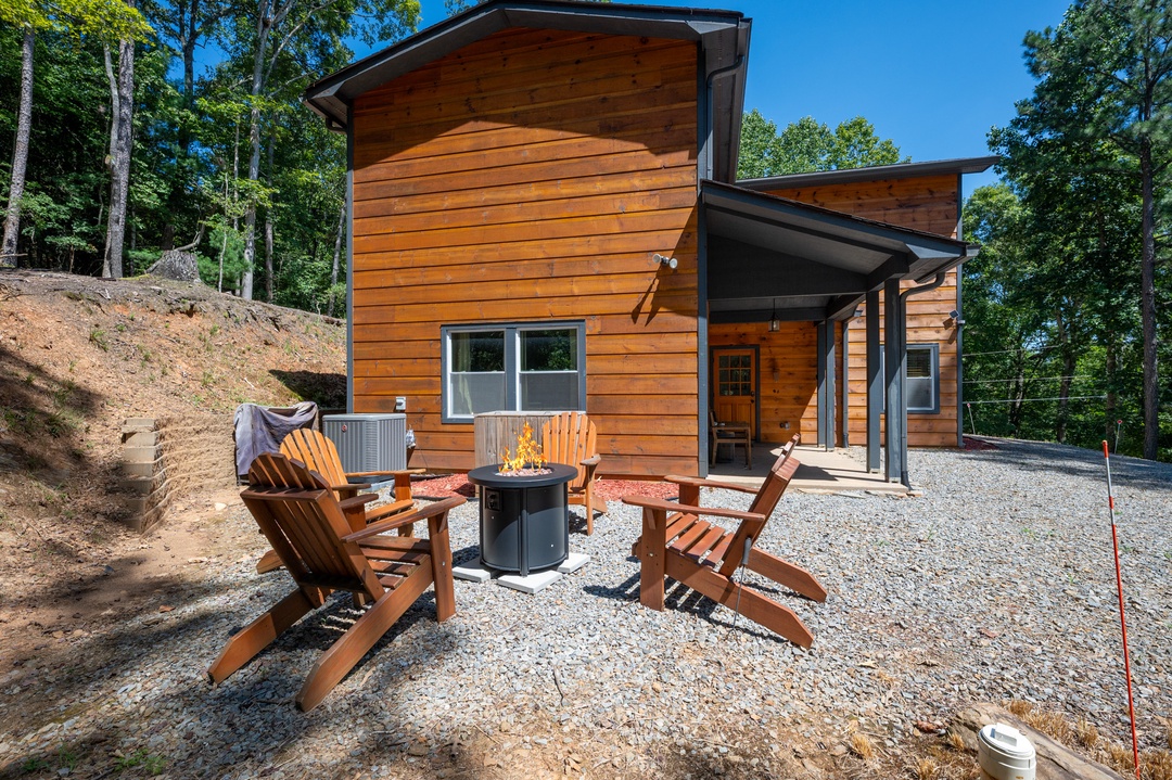 The West Nest - Firepit Area