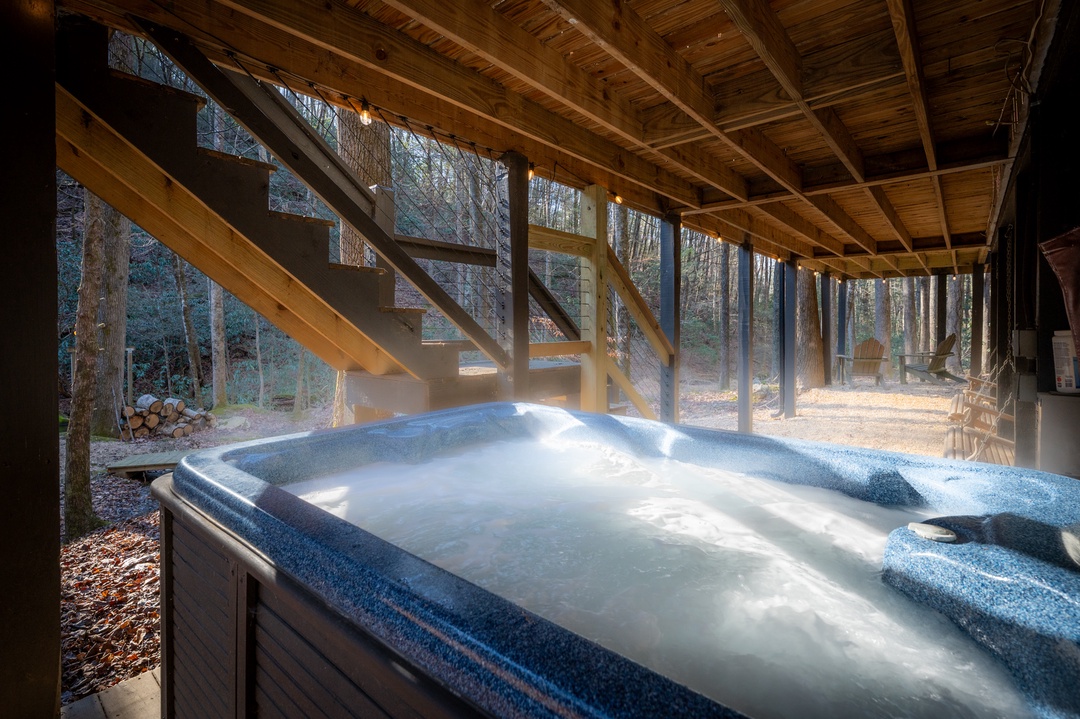 706 On The Creek - Lower Deck Hot Tub