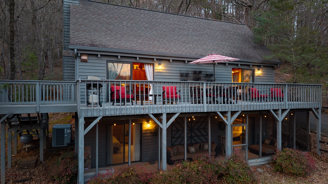 Wanderers Den - Exterior