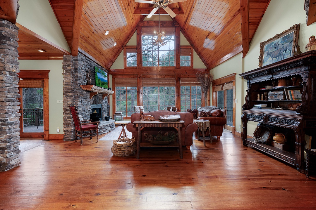 The Lodge on Cartecay - Entry Level Living Room