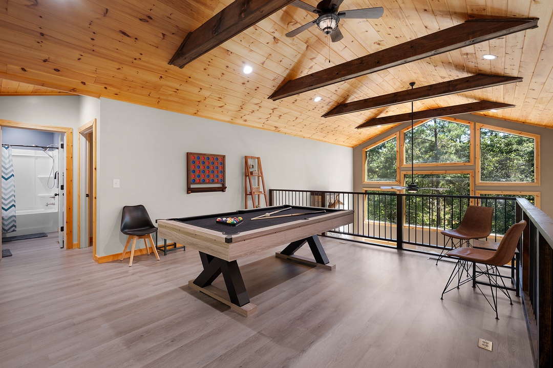 The West Nest - Upper Level Loft Entertainment Area