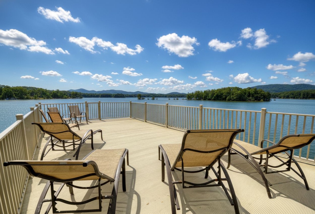 BlueRidgeLakeRetreat-BoatDockView