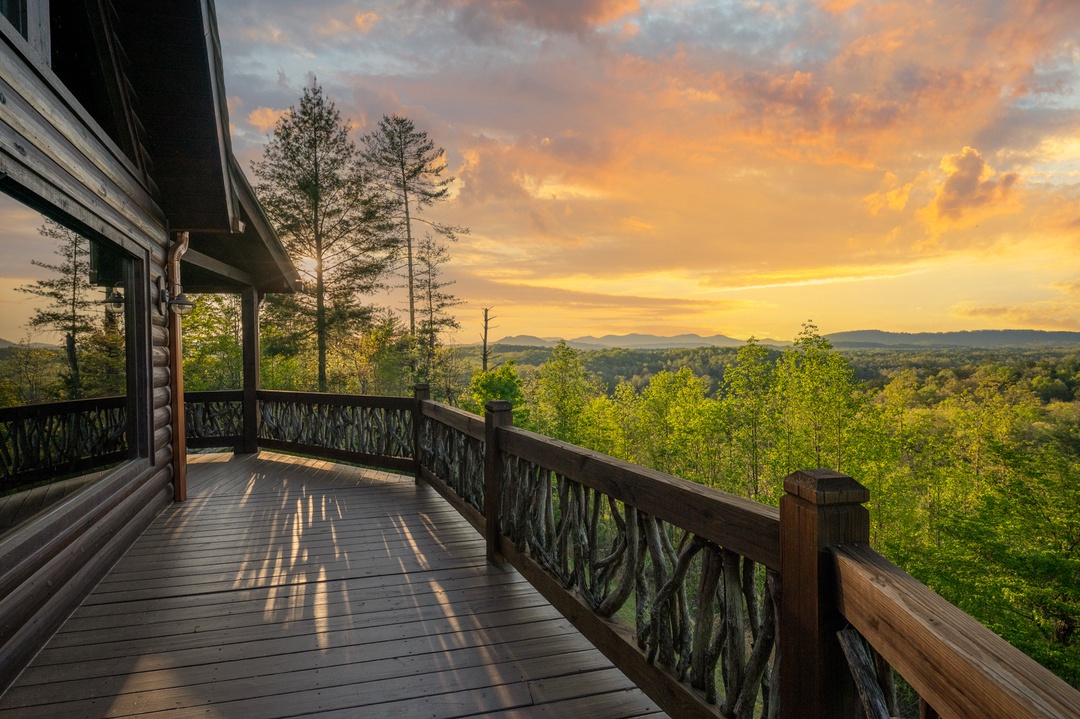 Majestic View offers Stunning Panoramic Views