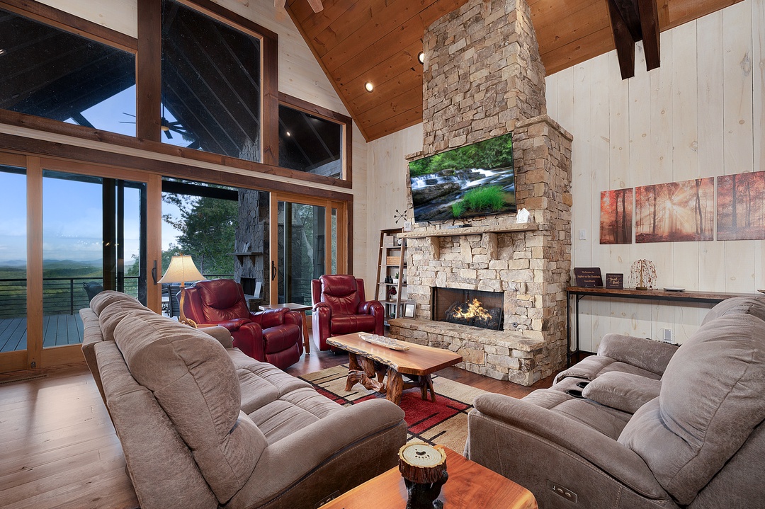 Jupiter On The Mountain - Entry Level Living Room