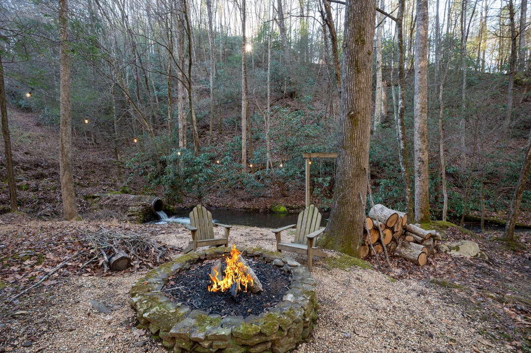 706 On The Creek - Fire Pit Area