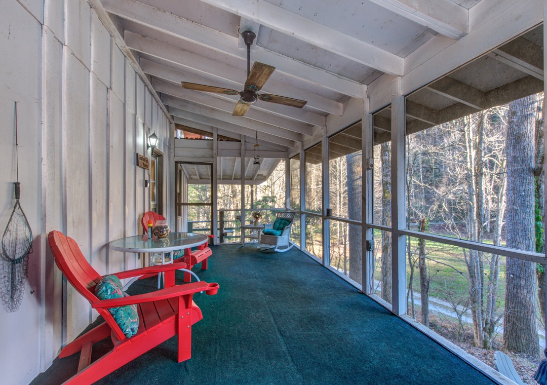 Clear Fork Farm's relaxing deck