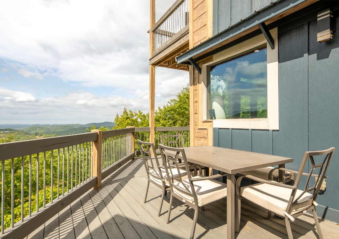 Fancy Views' relaxing decks with mountain views