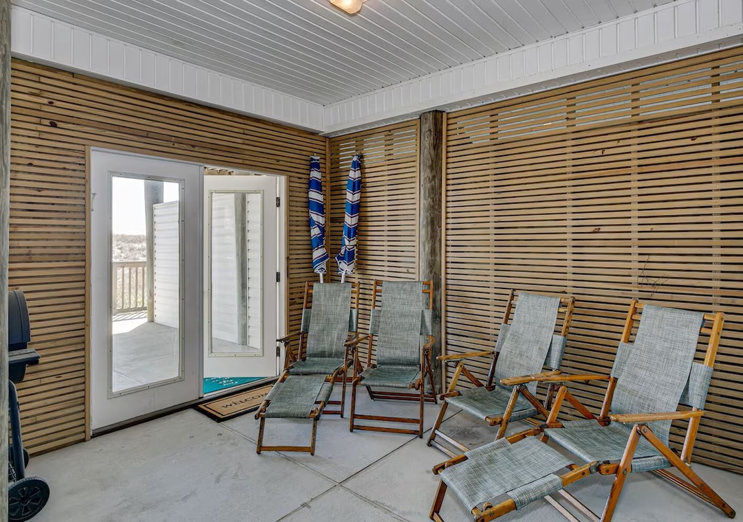 4 beach chairs and 2 umbrellas included!