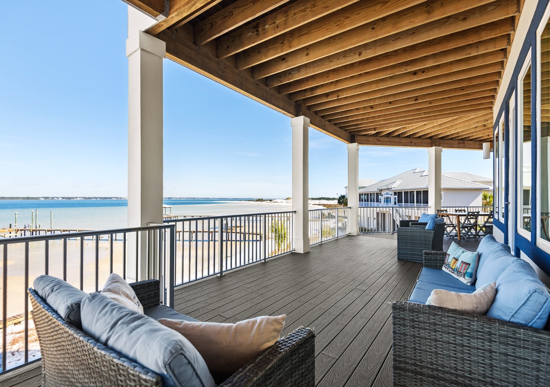 Main floor deck with panoramic views