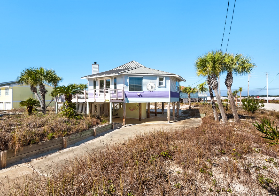 Serendipity - Unique octagon-shaped 3 bedroom home