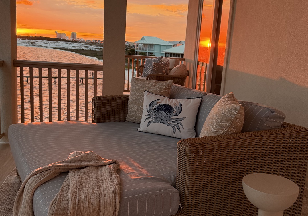 Welcome to Kokomo Bungalow! Where the sunsets are plenty...