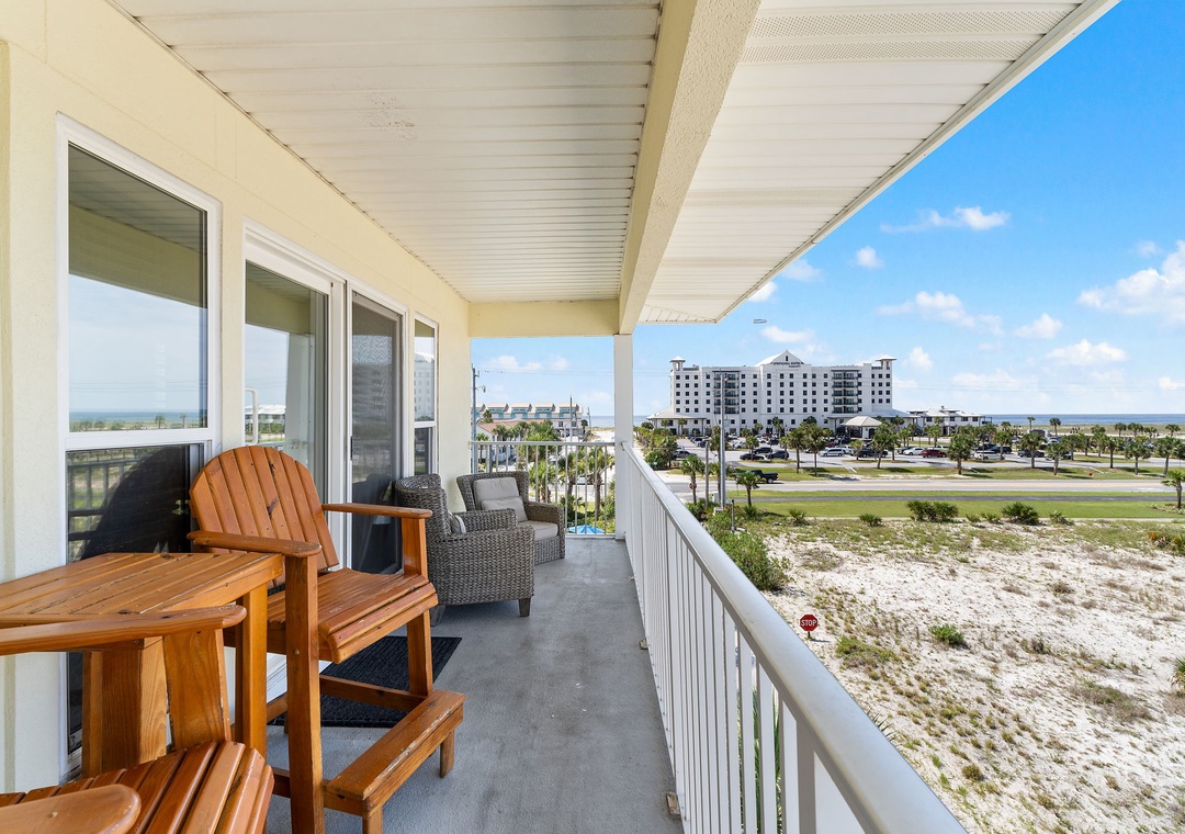 Private balcony with Sound and peekaboo Gulf views