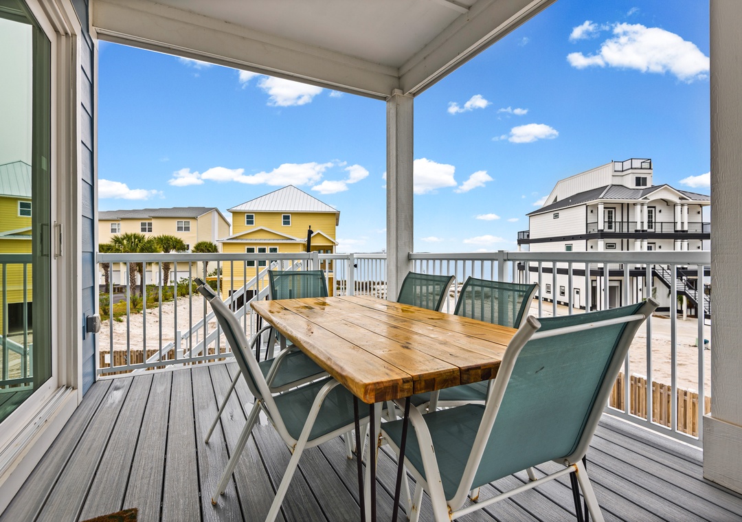 Dine al fresco on the main floor balcony