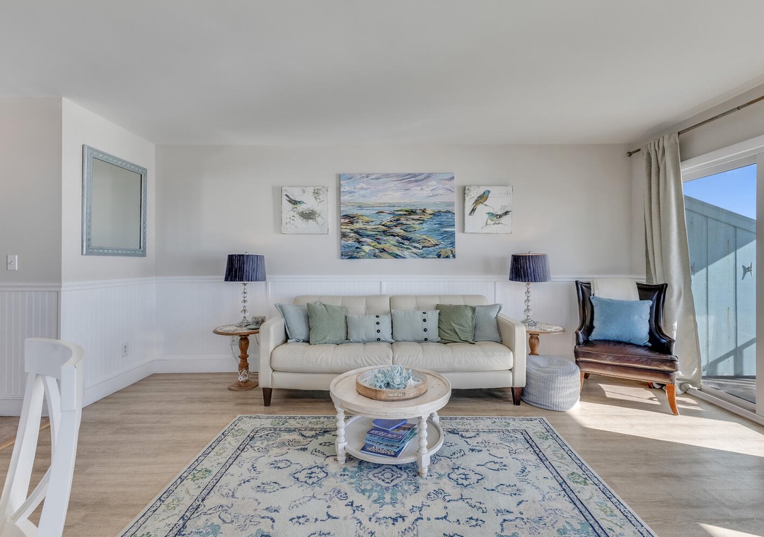 Shore Am Happy Riggings P2-Main Living Area