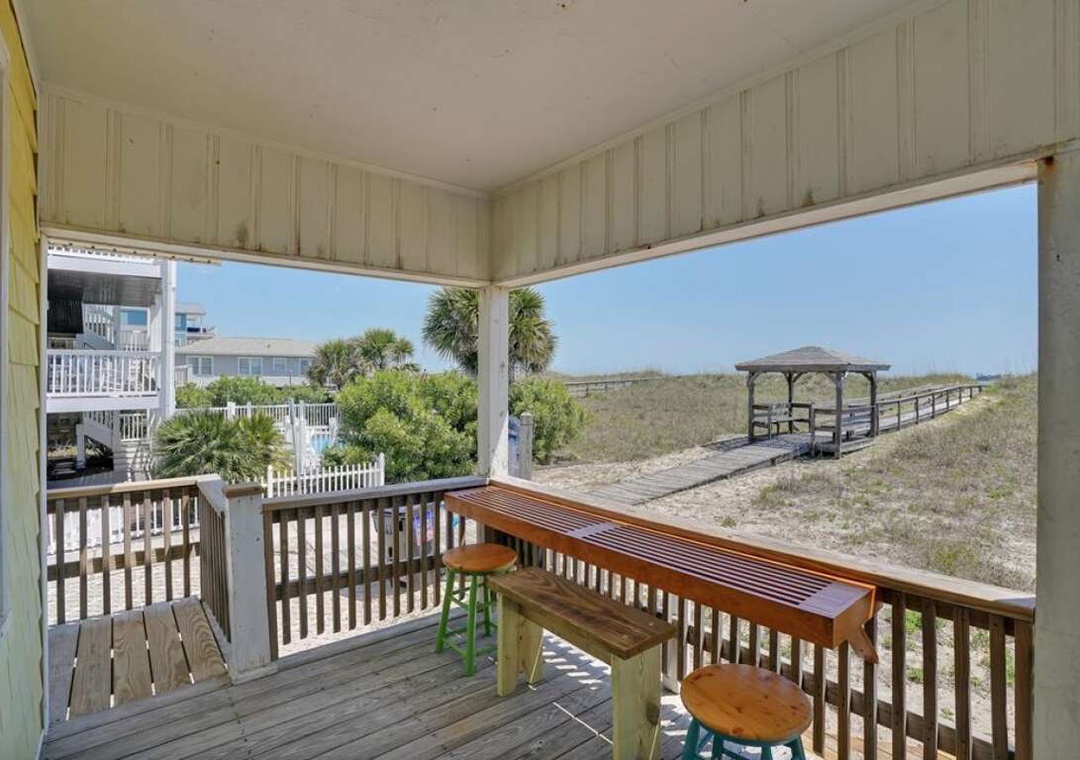 carolina-beach-cottage-aj-helen-deluxe-87c0986e-full