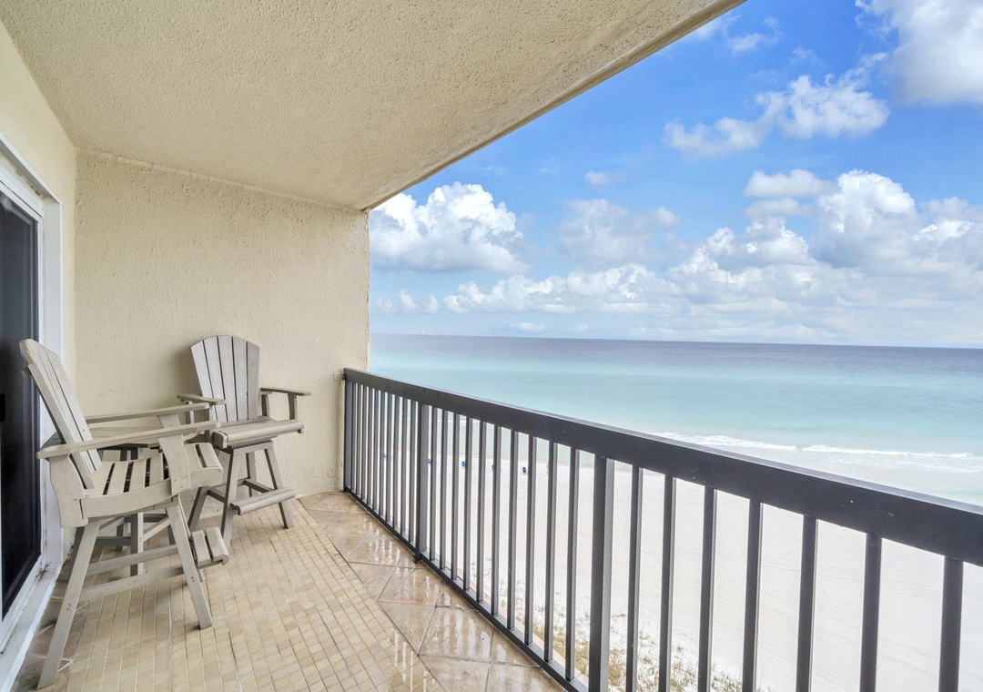 Pinnacle Port C3-701 balcony