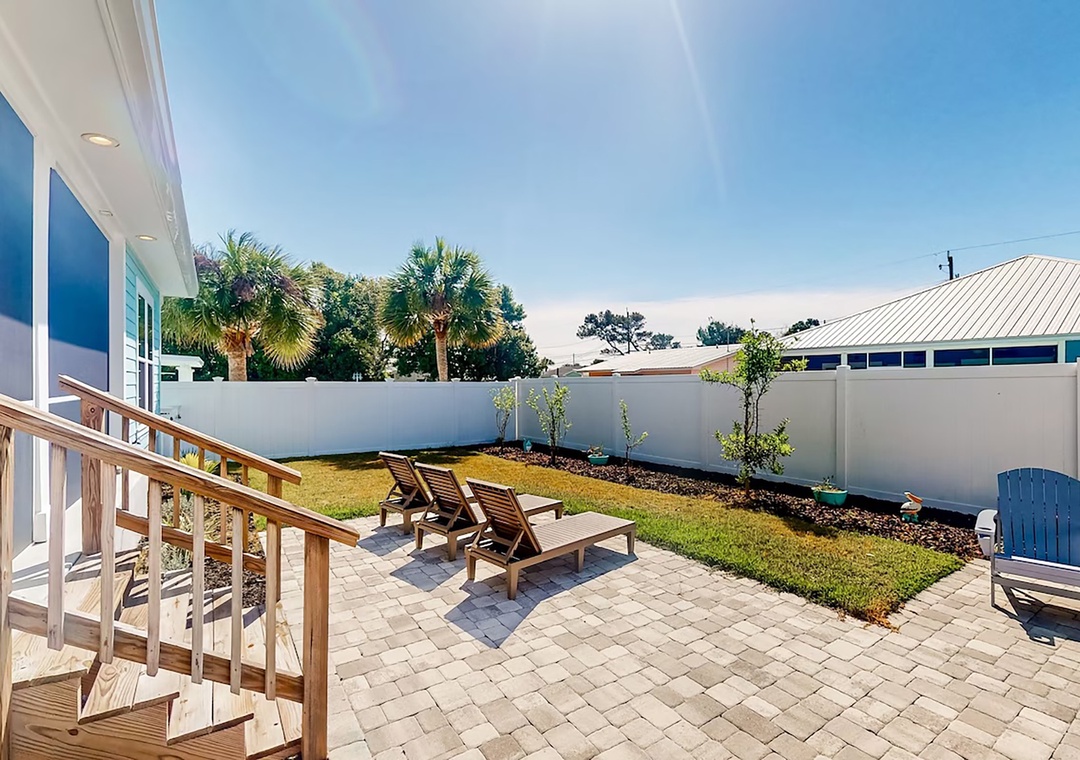 Turtle Beach Retreat back patio